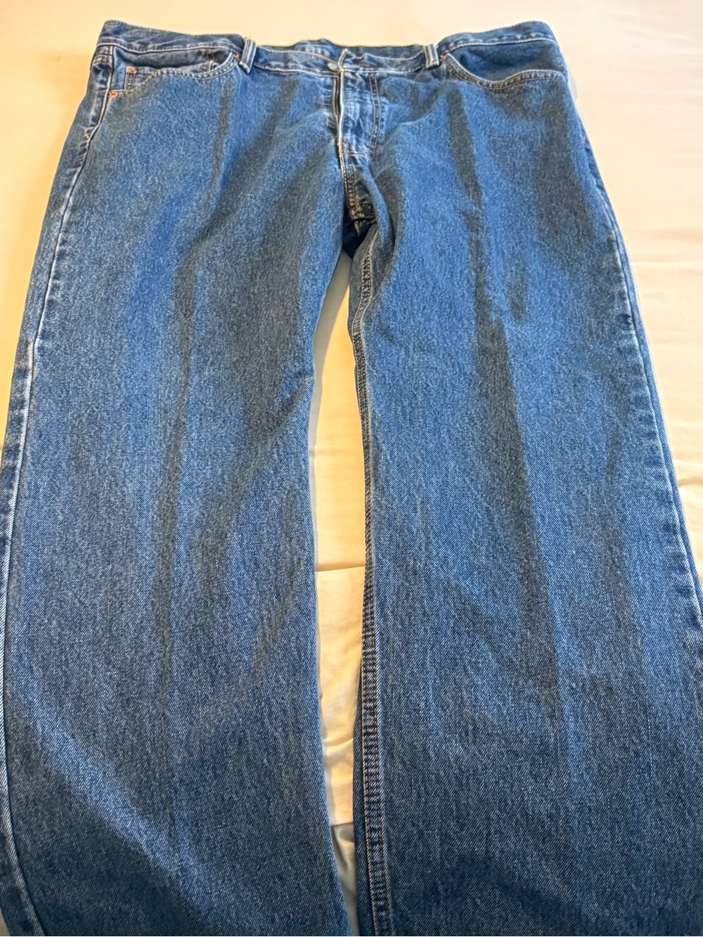 Levi’s 505 men’s regular fit straight leg blue denim jeans 42x32 med wash